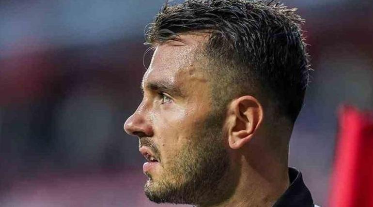 Samsunsport'ta Emre Kilınç imzaladı